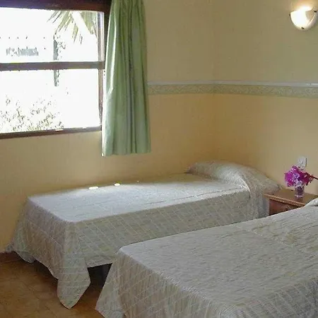Los Porches Apartment *